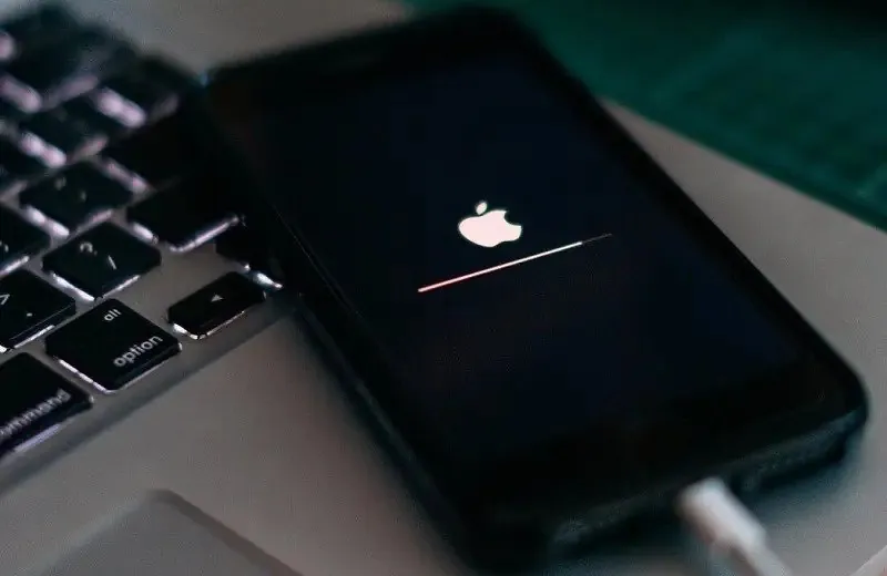 fix iphone stuck in boot loop by restarting loop